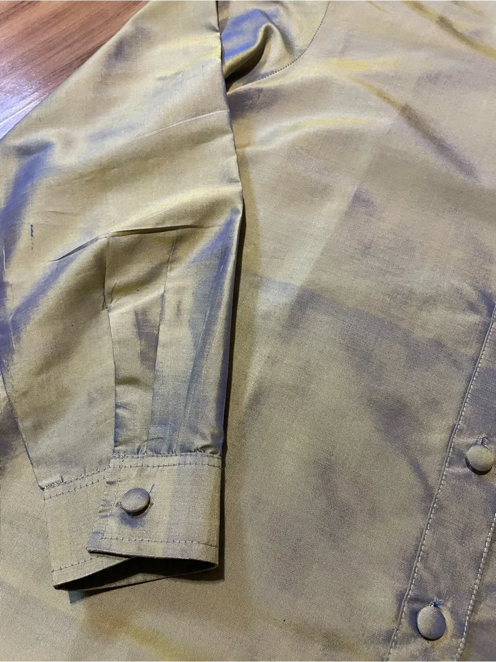 PRATHAMMAKANT Shot Silk Mandarin Collar Button Up - Luminous Sage Green - Picture 6 of 7